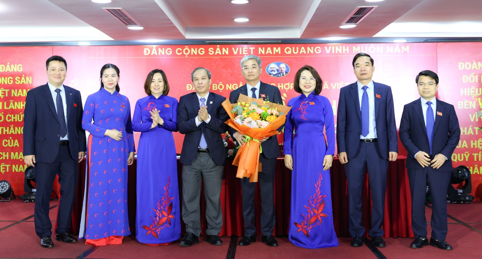 Hình ảnh: Đại hội Đảng bộ Co-opBank nhiệm kỳ 2025 - 2030: “Đoàn kết - Đổi mới - Hiệu quả - Bền vững - Vì sự phát triển của hệ thống QTDND” số 5