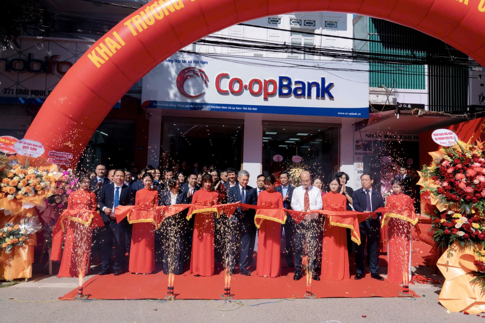 Hình ảnh: Co-opBank chi nhánh Bắc Giang khai trương Phòng giao dịch số 1 số 3