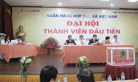 Ngày 23/4 lãnh đạo Hải quan giải đáp trực tuyến vướng mắc của DN XNK