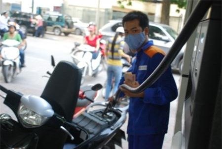 Lại lo tăng giá xăng dầu?