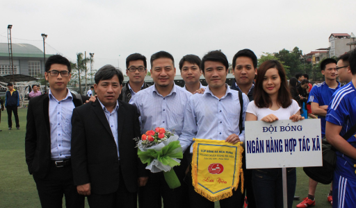 Ngân hàng Hợp tác dự giải “Cúp bóng đá mùa xuân” năm 2015