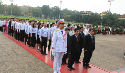 Triển khai chương trình “Học tập và làm theo tấm gương  đạo đức Hồ Chí Minh” trong Đại hội Thường niên  Ngân hàng Hợp tác năm 2014