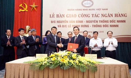 Thống đốc NHNN Lê Minh Hưng nhận bàn giao công tác