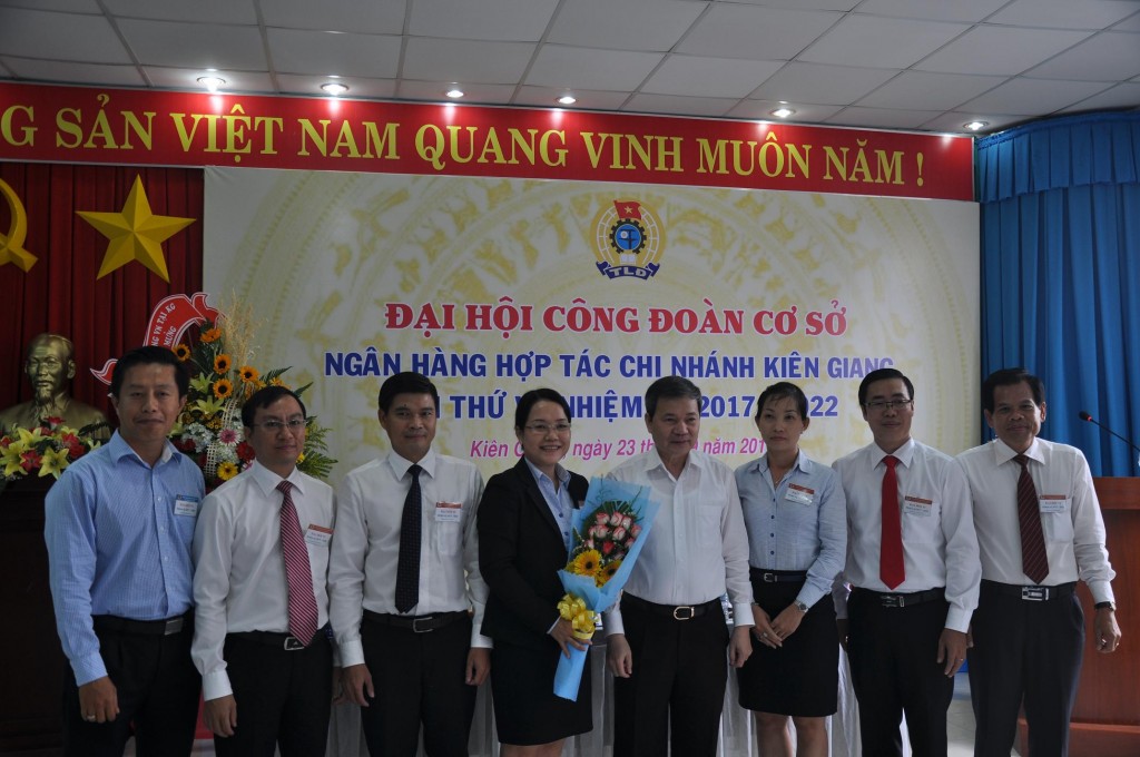 image001