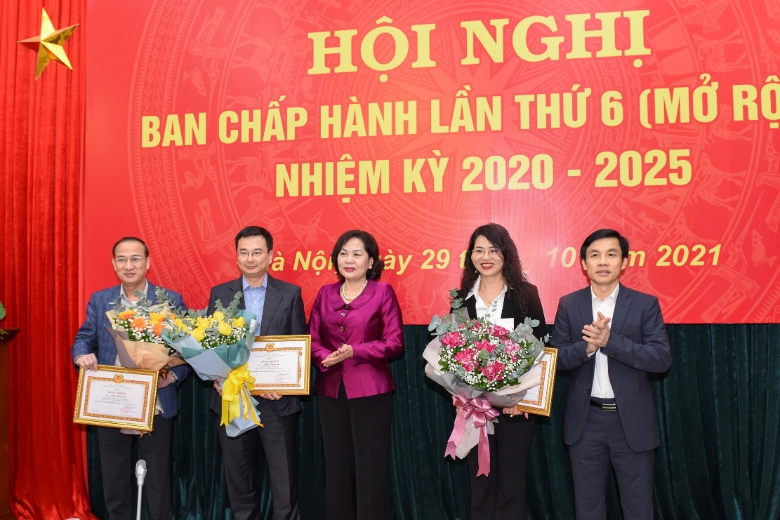 Hội nghị Ban Chấp hành Đảng bộ cơ quan Ngân hàng Trung ương lần thứ 6 hoi nghi ban chap hanh dang bo co quan ngan hang trung uong lan thu 6