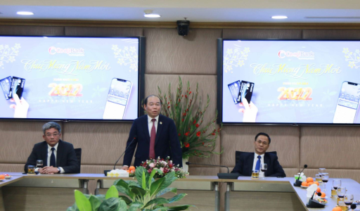 Vietnam Cooperative Alliance (VCA) leaders visit Co-opBank for  the Lunar New Year 2022