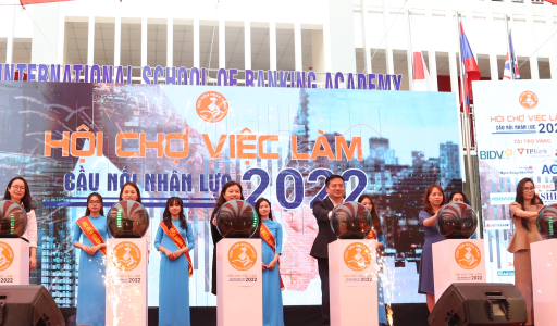 Co-opBank đồng hành cùng Học viện Ngân hàng tại        “Hội chợ việc làm – Cầu nối nhân lực 2022”