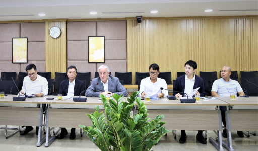 Fujitsu leaders visit Co-opBank