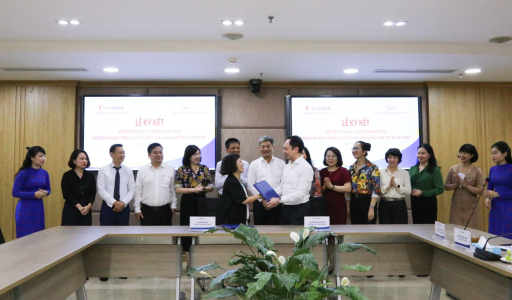 Co-opBank held a contract signing ceremony of reviewed and developed plan for organizations structure improvement