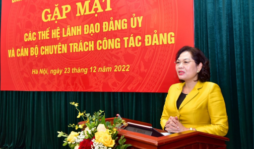 Tri ân các thế hệ lãnh đạo Đảng ủy và cán bộ chuyên trách công tác Đảng