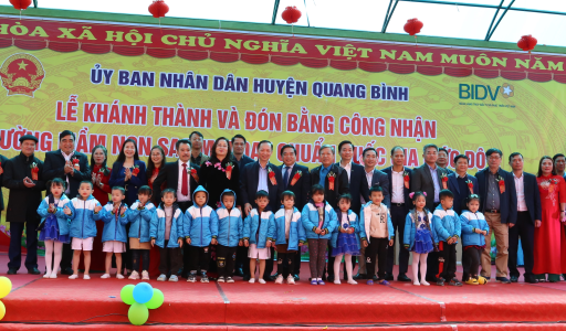 Co-opBank tham gia đoàn công tác của Công đoàn Ngân hàng Việt Nam thực hiện công tác an sinh xã hội tại tỉnh Hà Giang