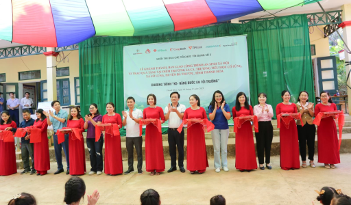 Chương trình an sinh xã hội “K5 – Nâng bước em tới trường” của Khối thi đua số 5 năm 2023