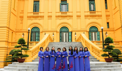 Nữ cán bộ Co-opbank hưởng ứng Tuần lễ áo dài năm 2024- Tôn vinh  vẻ đẹp phụ nữ Việt Nam