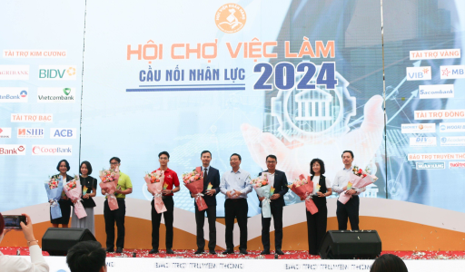 Co-opBank đồng hành cùng Học viện Ngân hàng tại “Hội chợ việc làm – Cầu nối nhân lực 2024”
