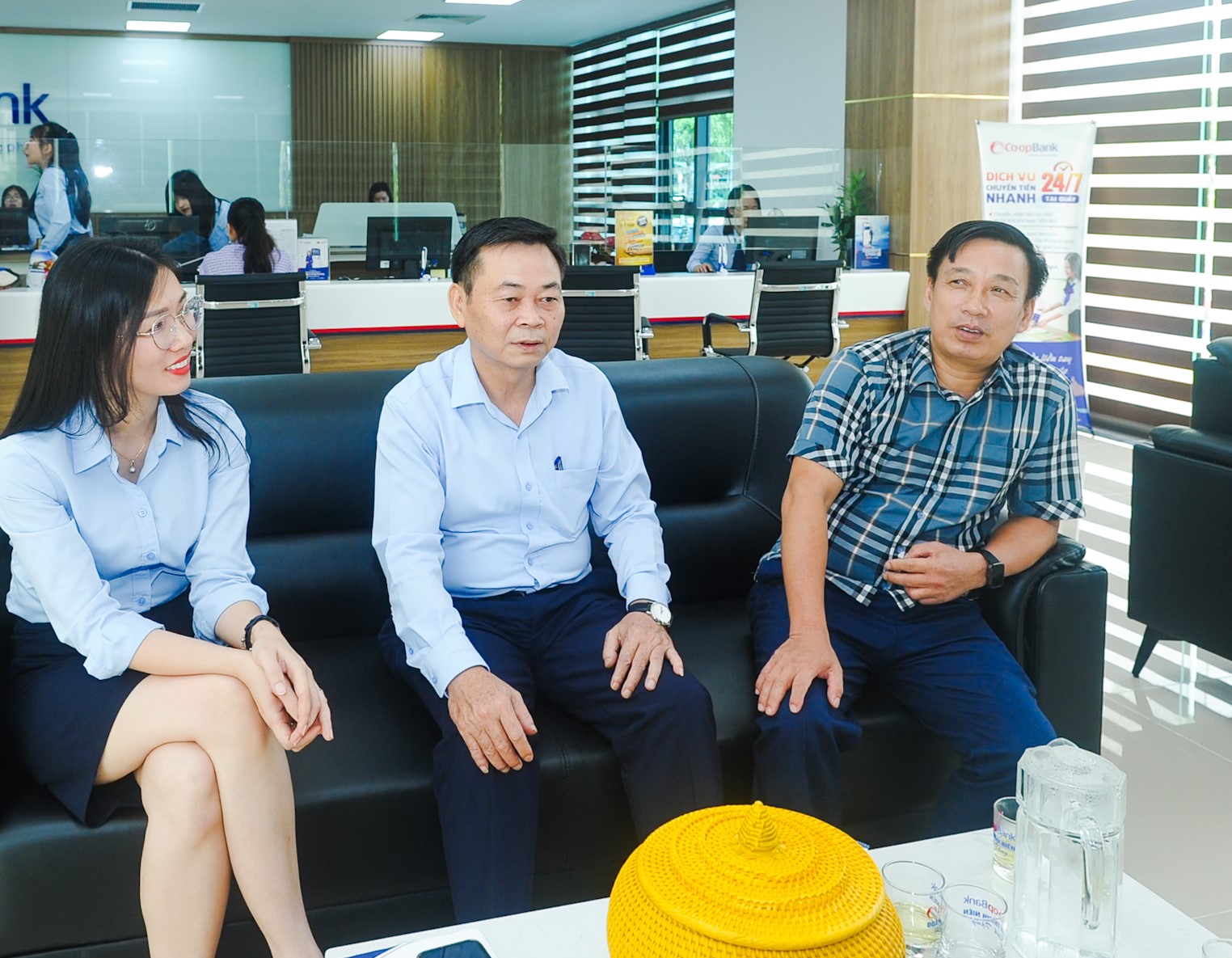 Lãnh đạo Co-opBank chi nhánh Thanh Hóa trao đổi cùng lãnh đạo QTDND tại Trụ sở Chi nhánh