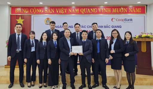 Khu vực thi đua số 2: Tích cực hưởng ứng phong trào thi đua, vững bước cùng Co-opBank