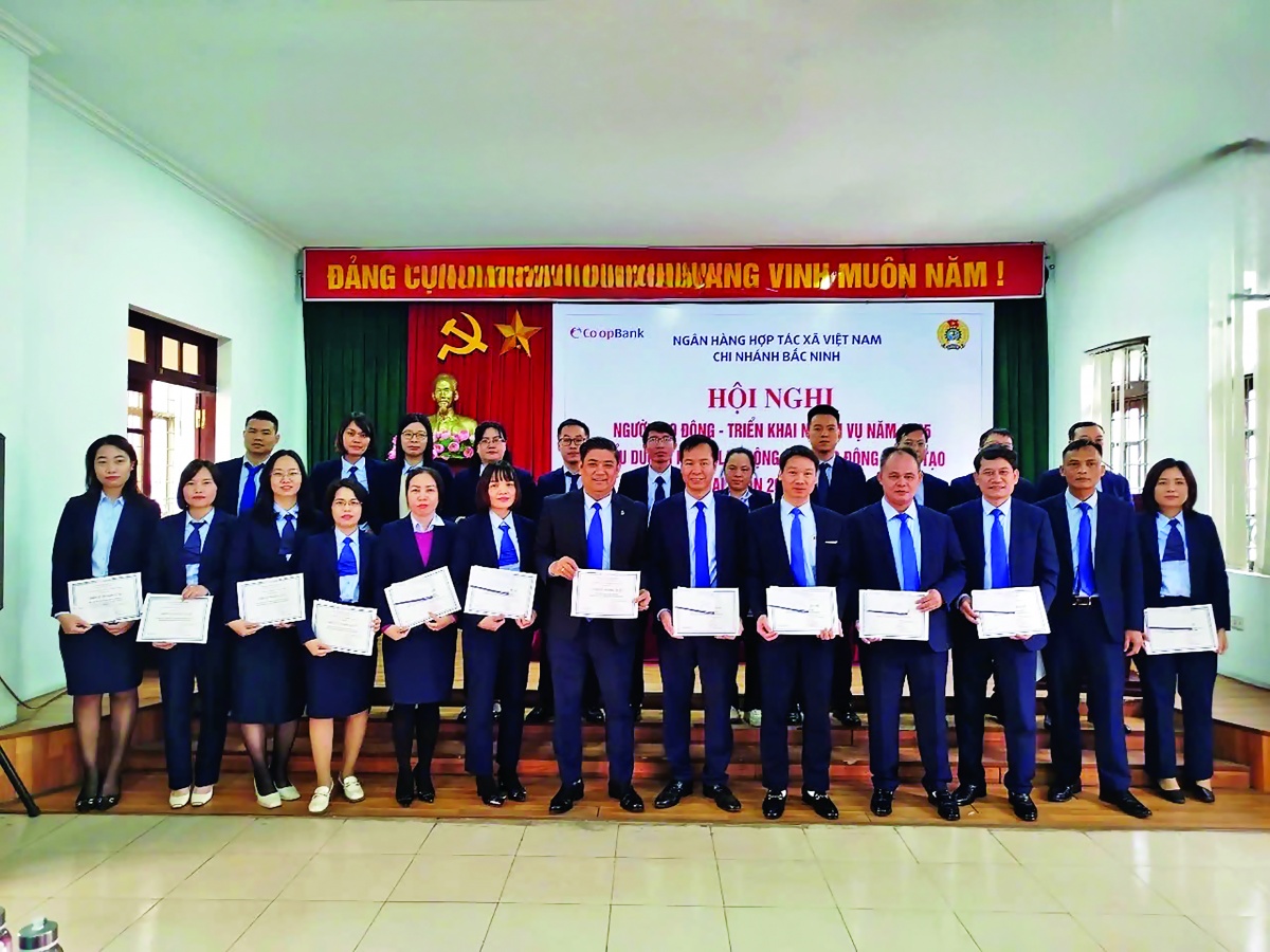 Lễ tuyên dương và trao thưởng tại Co-opBank chi nhánh Bắc Ninh