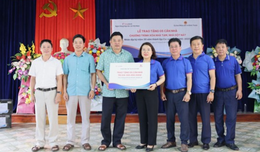 Co-opBank Joins Hands to Eliminate Temporary and Dilapidated Housing in Yen Bai Province