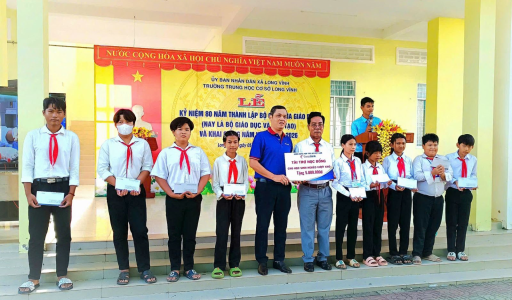 Co-opBank and Its Branches Spread Love on the Start of the New School Year