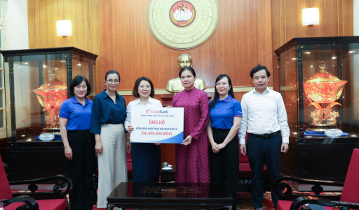 The Co-opBank Trade Union donated 350 million VND in support of people affected by Typhoon number 10