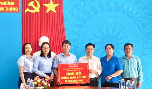 Co-opBank chi nhánh Bình Thuận chung tay hỗ trợ đồng bào vùng lũ