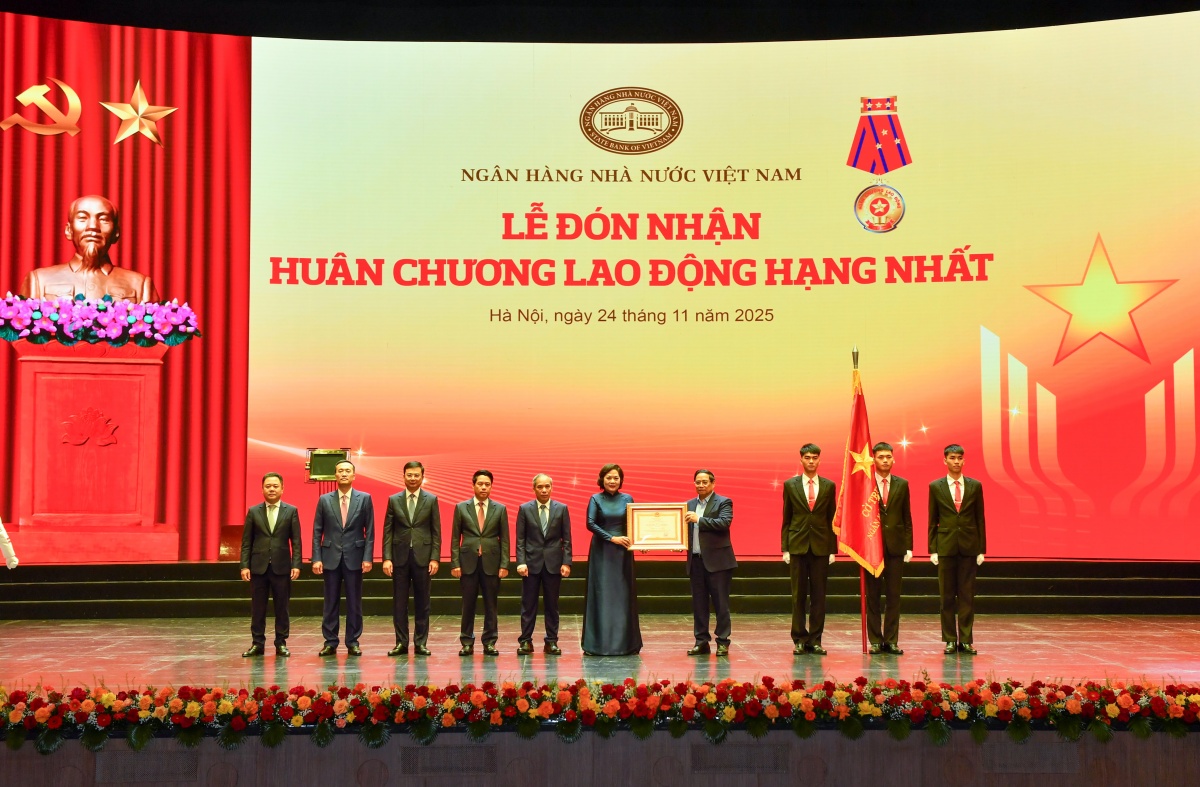 Ngành Ngân hàng thi đua đổi mới, sáng tạo, tiên phong cùng đất nước bước vào kỷ nguyên mới