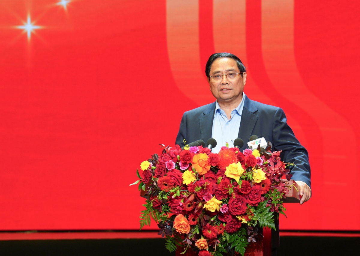 Ngành Ngân hàng thi đua đổi mới, sáng tạo, tiên phong cùng đất nước bước vào kỷ nguyên mới