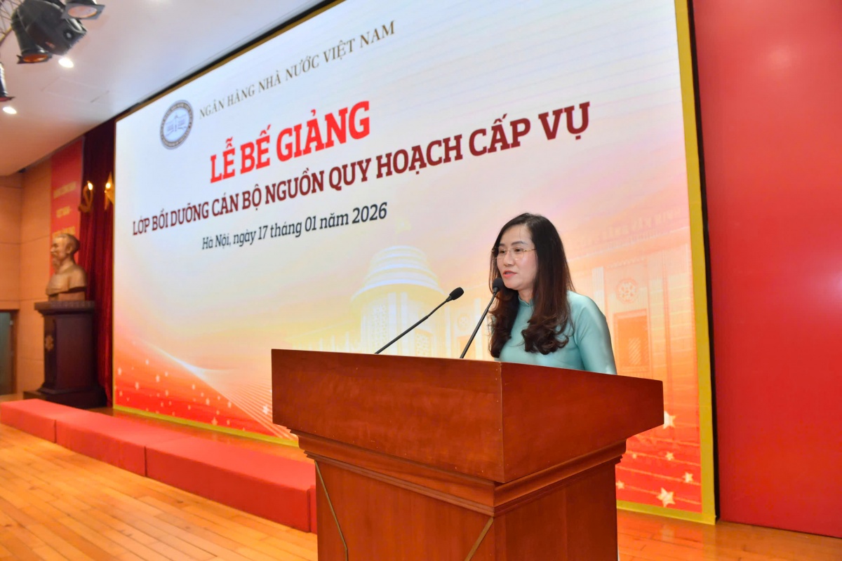 Bế giảng Lớp Bồi dưỡng cán bộ nguồn quy hoạch cấp Vụ