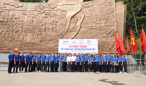 Co-opBank và VAPCF & hệ thống QTDND tổ chức dâng hương và trồng cây tại khu di tích lịch sử Đền Hùng