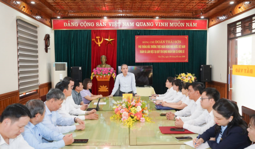 Phó Thống đốc Thường trực NHNN Đoàn Thái Sơn thăm và làm việc tại 02 QTDND trên địa bàn tỉnh Phú Thọ