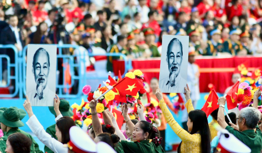 Ánh sáng Hồ Chí Minh soi đường cho chúng ta đi