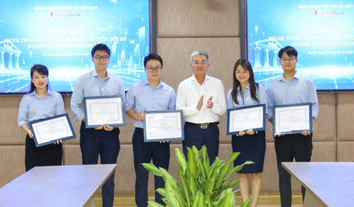 Co-opBank tổ chức khen thưởng Đội thi tại Hội thi “Chuyển đổi số ngành Ngân hàng” năm 2026